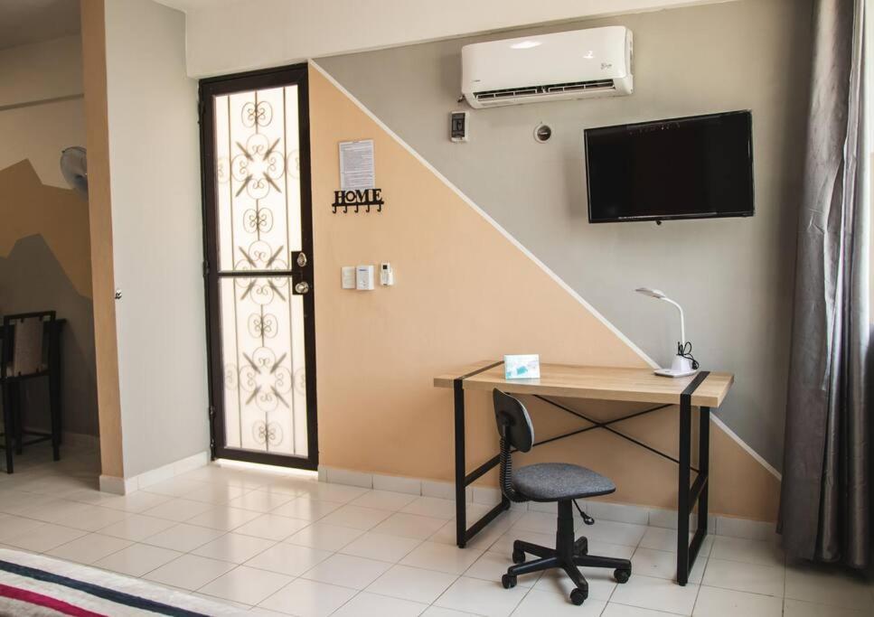 צ'טומאל Departamento Orellana 4 מראה חיצוני תמונה